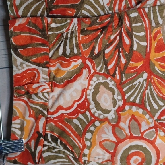 Loft floral print shorts - Picture 2 of 4